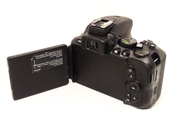 USATO: Nikon D5600 Body - immagine 7