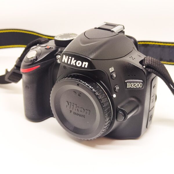 USATO: Nikon D3200 Body - immagine 4