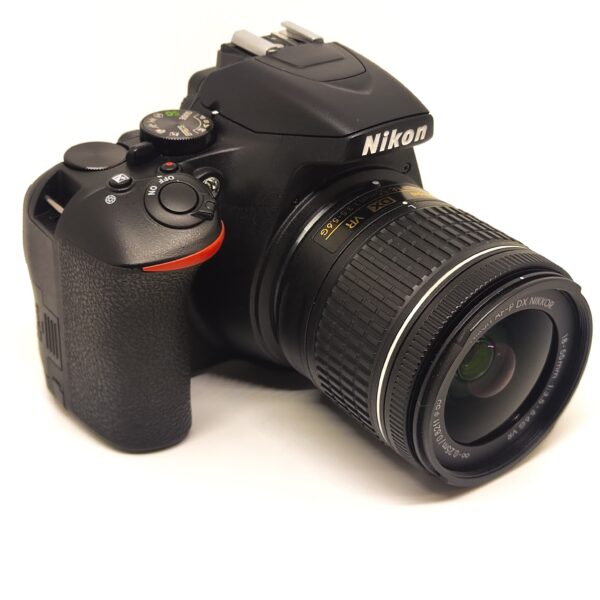 USATO: Nikon D3500 kit AF-P NIKKOR 18-55mm f/3.5-5.6 G DX VR - immagine 3