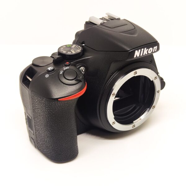 USATO: Nikon D3500 Body - immagine 4