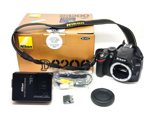 USATO: Nikon D3200 Body