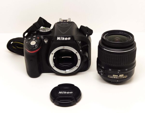 USATO: Nikon D5200 kit AF-S Nikkor 18-55m f/3,5-5,6 DX - immagine 2