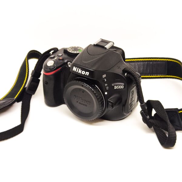 USATO: Nikon D5100 Body - immagine 2