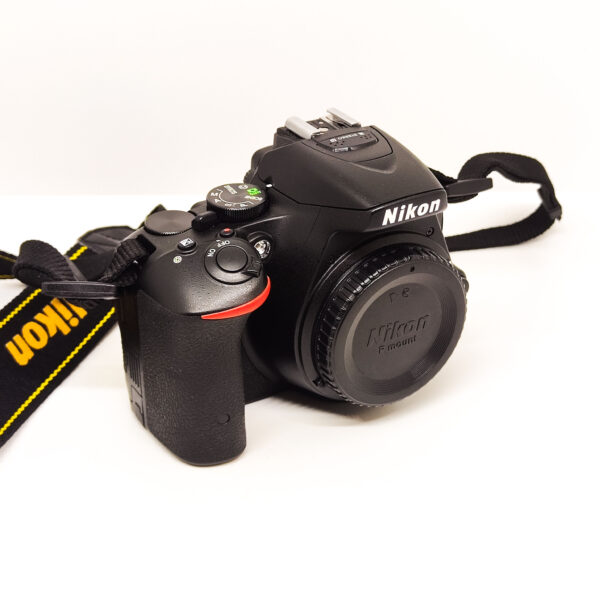 USATO: Nikon D5500 Body - immagine 3