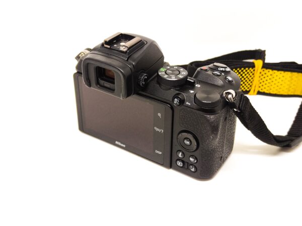 USATO: Mirrorless Nikon Z50 Body - immagine 4