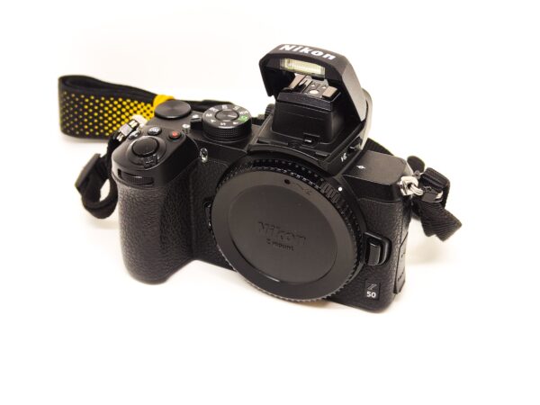 USATO: Mirrorless Nikon Z50 Body - immagine 3