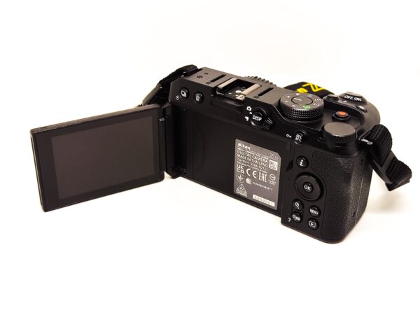 USATO: Mirrorless Nikon Z30 Body - immagine 7