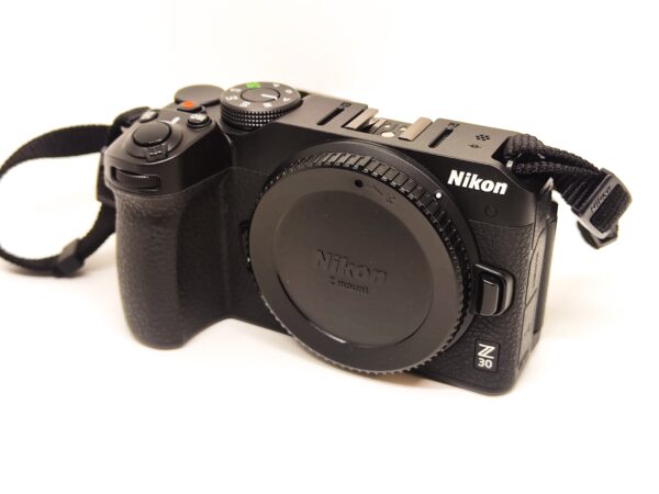 USATO: Mirrorless Nikon Z30 Body - immagine 3