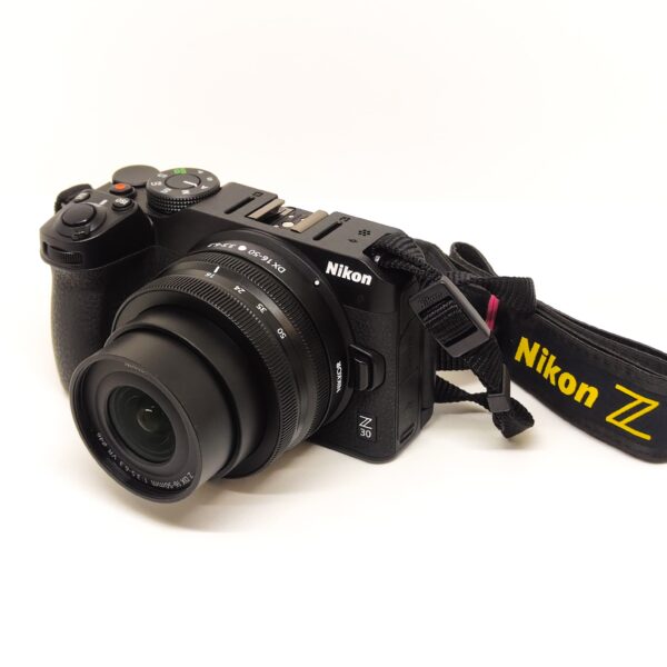 USATO: Nikon Z30 kit con obiettivo NIKKOR Z DX 16-50mm f/3.5-6.3 VR - immagine 2